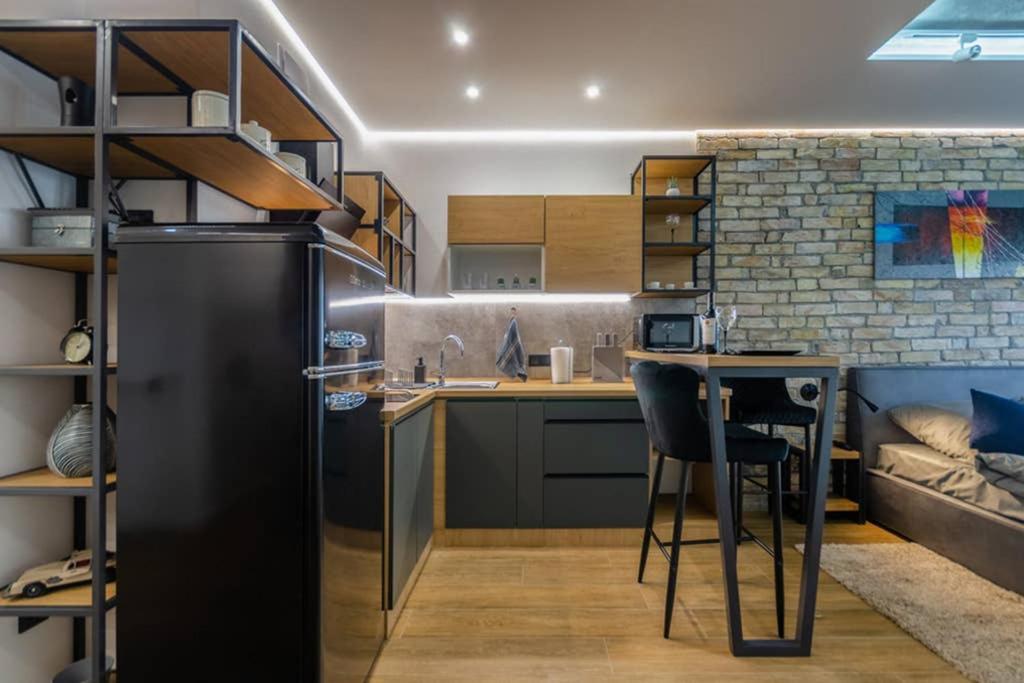 Vip - Smart Apartment Kyiv Exterior photo
