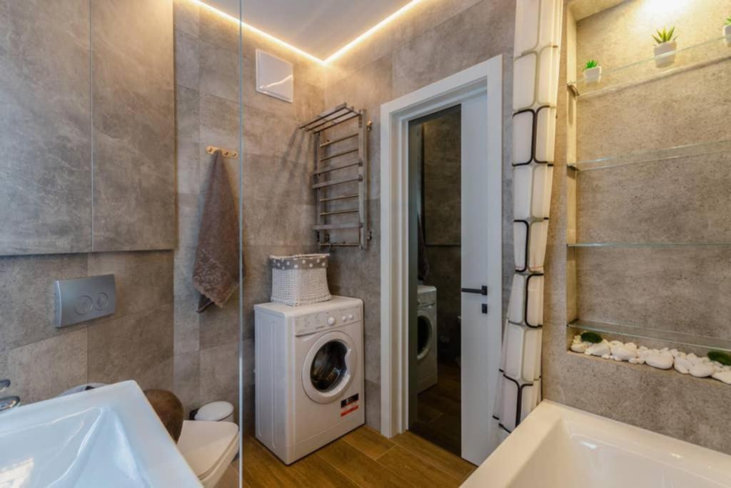 Vip - Smart Apartment Kyiv Exterior photo